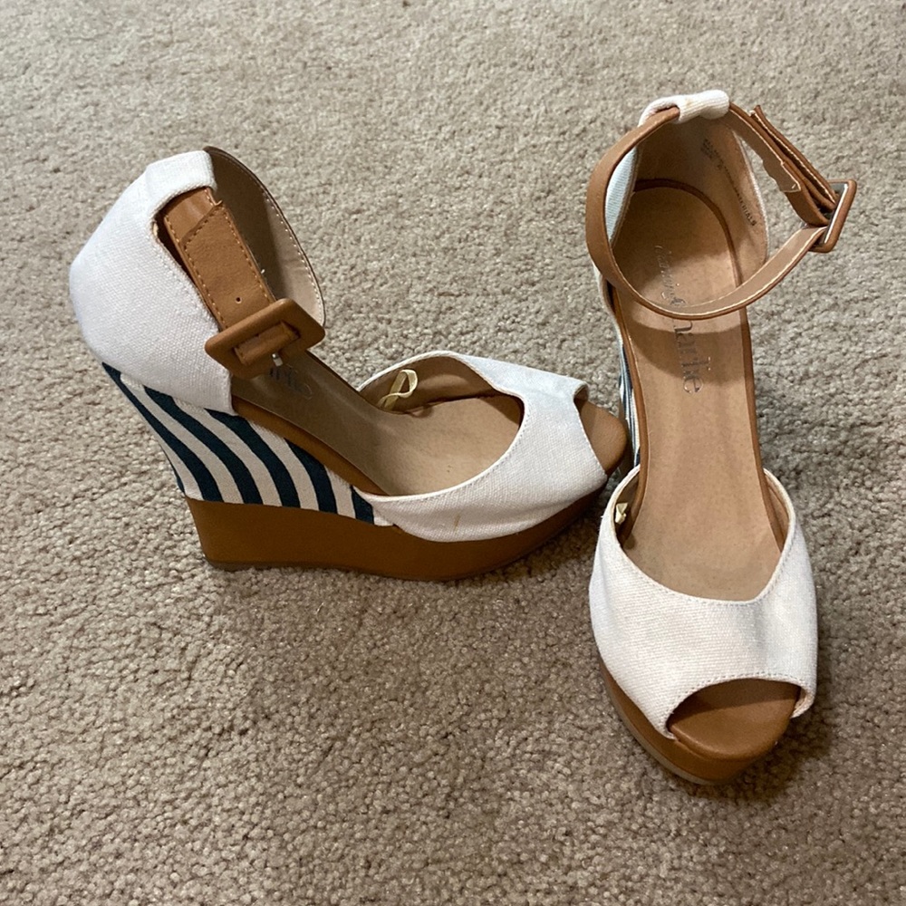Charming Charlie nautical wedges